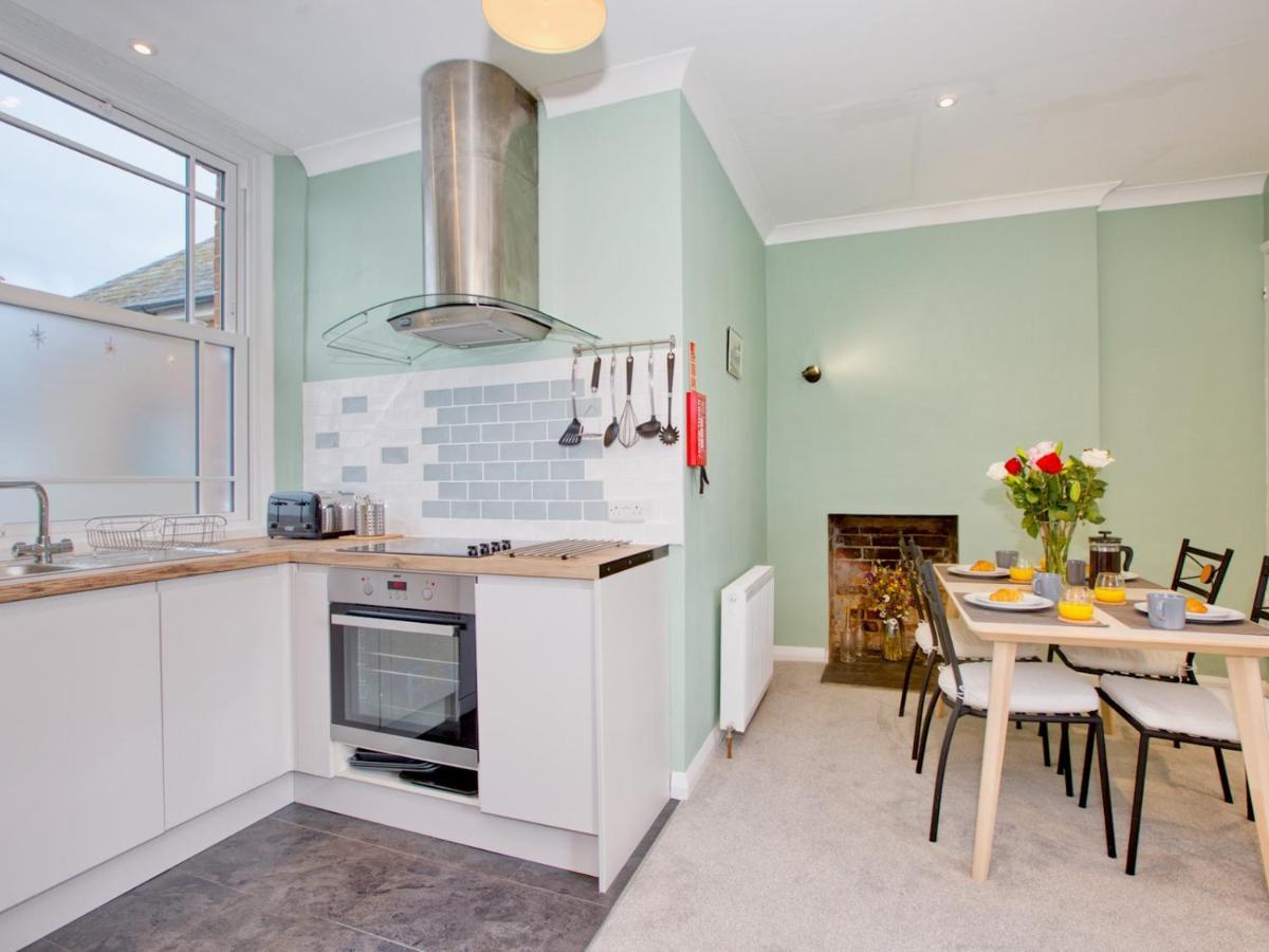 Pass The Keys Lovely 2-Bed Apartment Colyton Near Jurassic Coast ภายนอก รูปภาพ