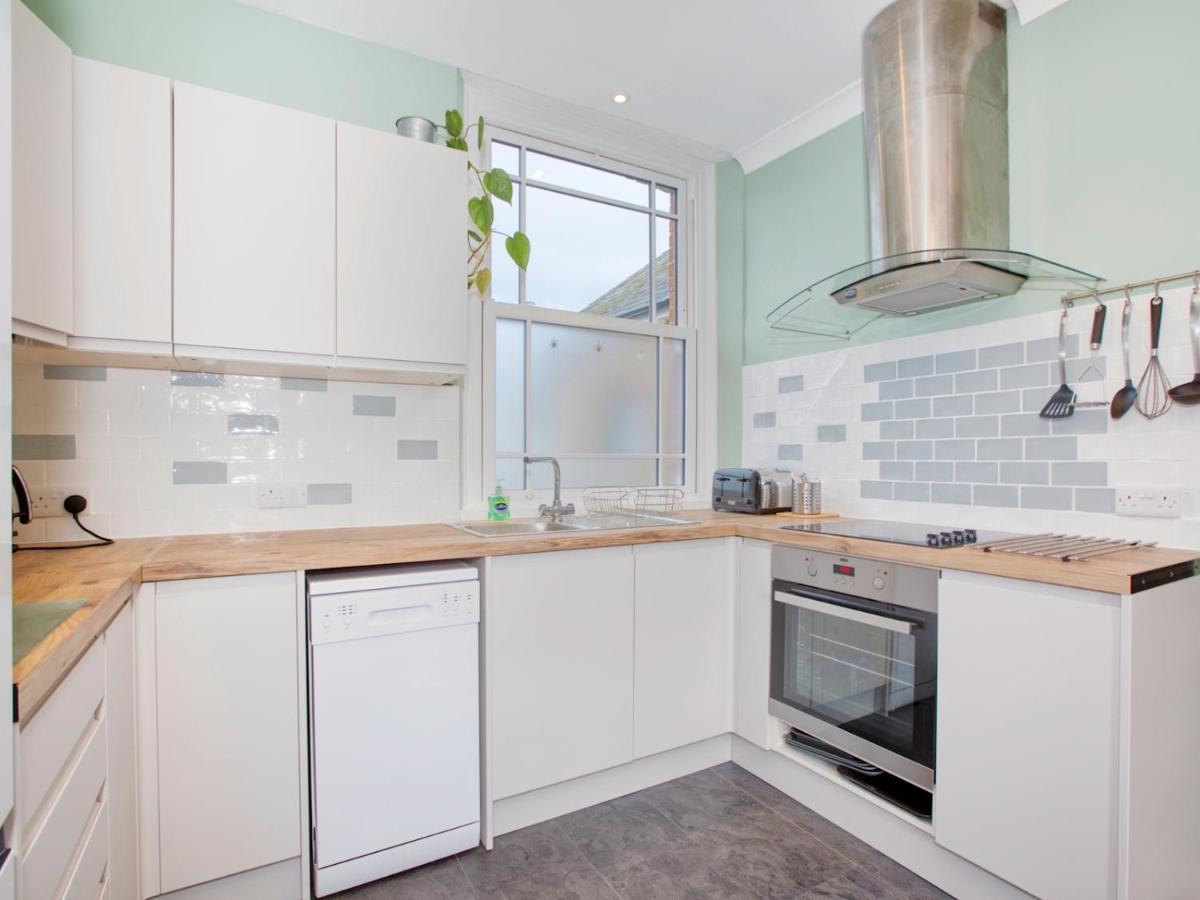 Pass The Keys Lovely 2-Bed Apartment Colyton Near Jurassic Coast ภายนอก รูปภาพ