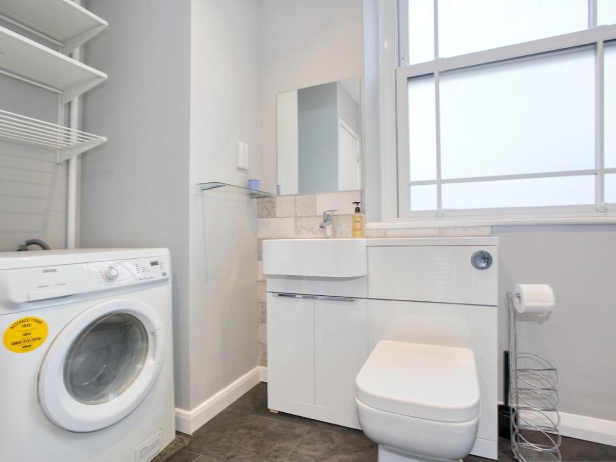 Pass The Keys Lovely 2-Bed Apartment Colyton Near Jurassic Coast ภายนอก รูปภาพ